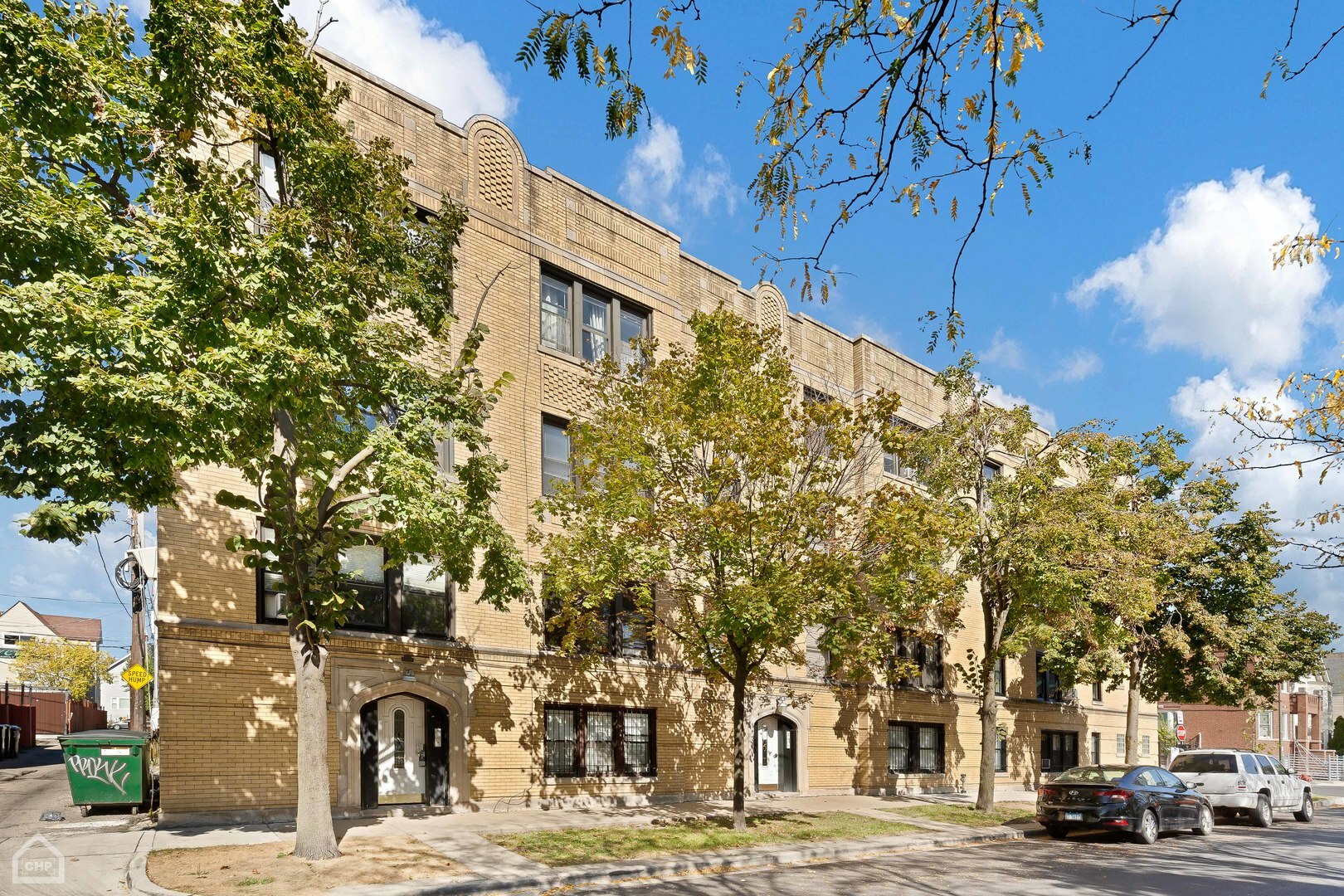 Property Photo: 3608 W Dickens Avenue 1W IL 60647
