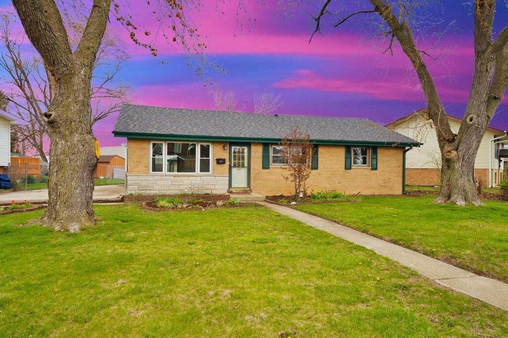 Property Photo: 13513 Loomis Lane IL 60418