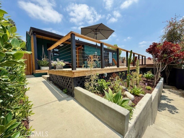 Property Photo: 1862 Del Paso Avenue CA 90032