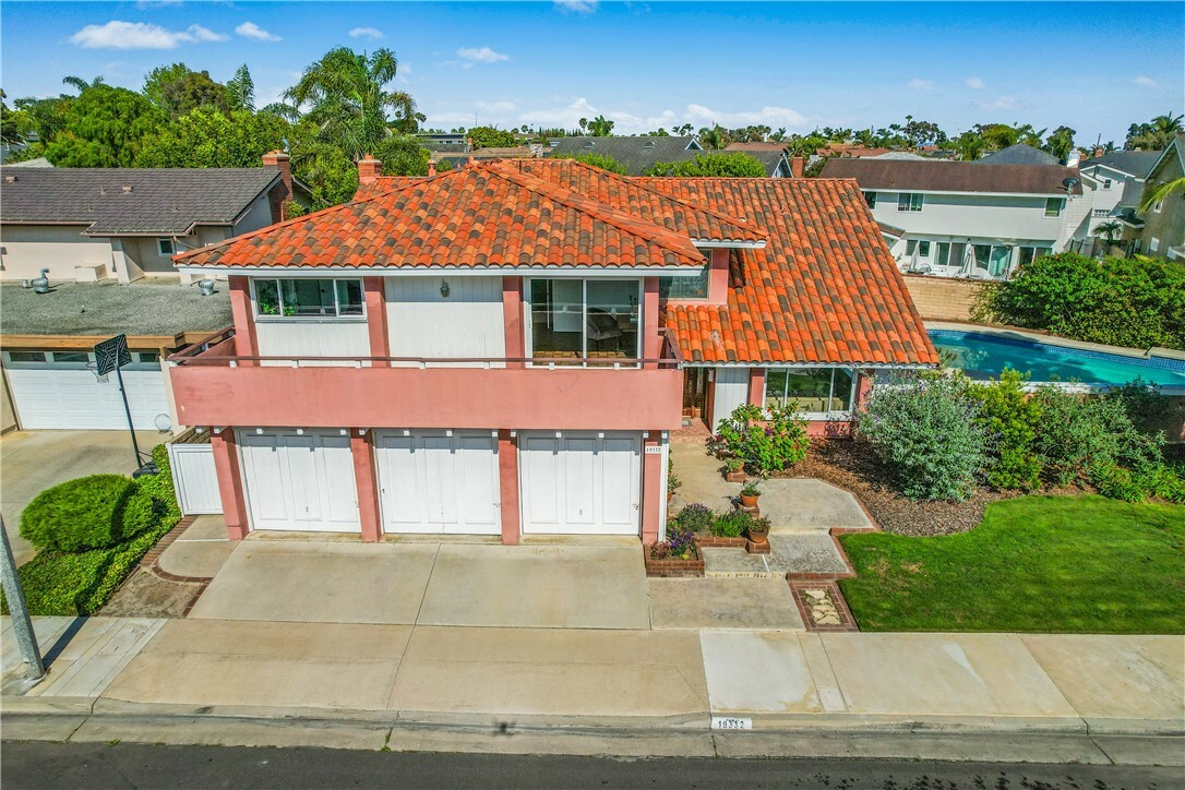 19332 Evening Hill Drive  Huntington Beach CA 92648 photo