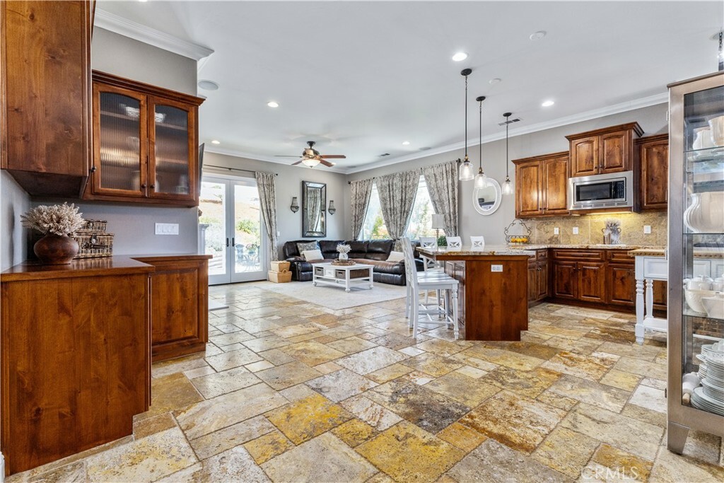 Property Photo:  98 Nutwood Circle  CA 93446 
