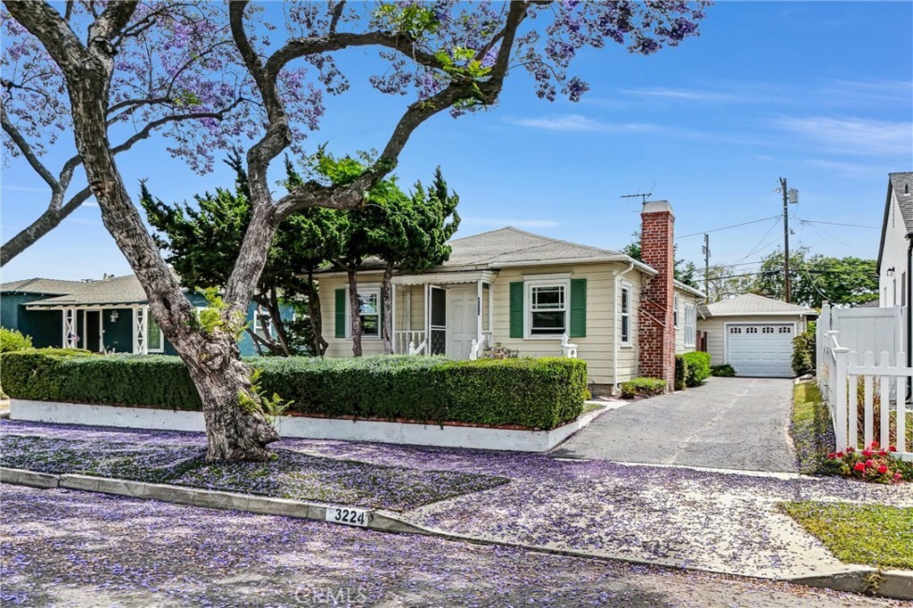 Property Photo: 3224 Cerritos Avenue CA 90755