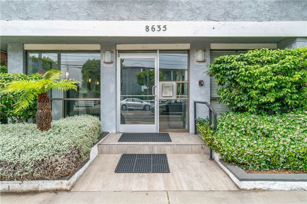 Property Photo:  8635 Falmouth Avenue 212  CA 90293 