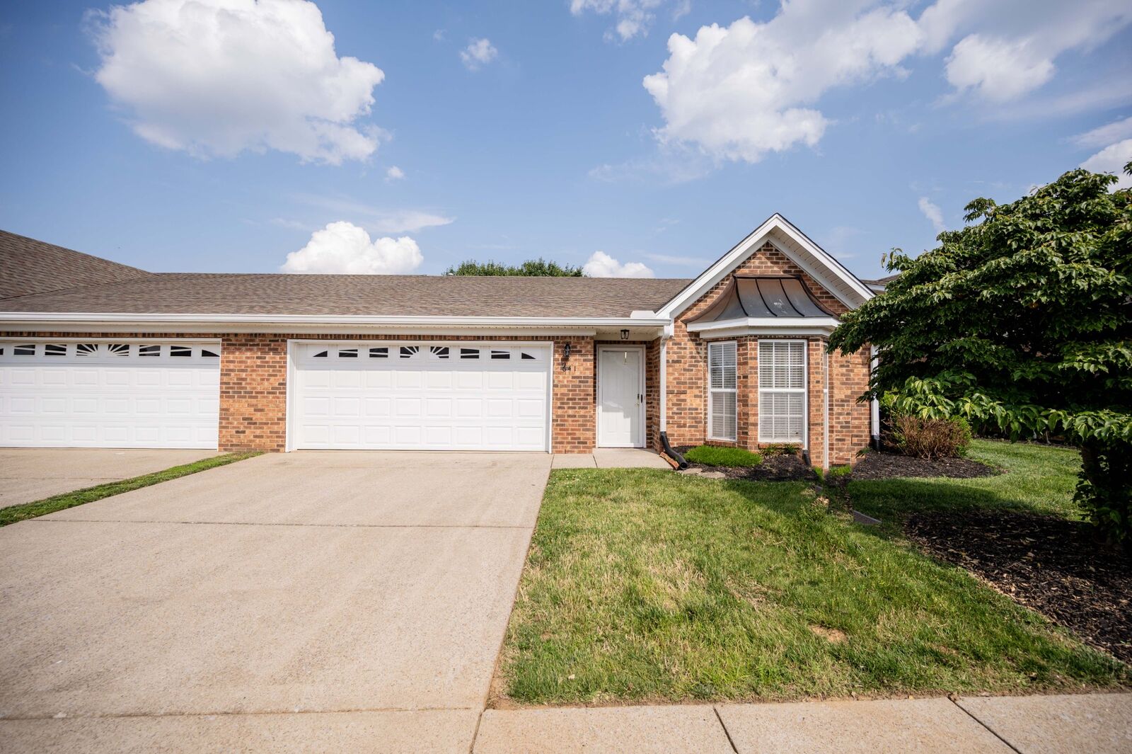 Property Photo:  641 Forest Glen Cir  TN 37128 