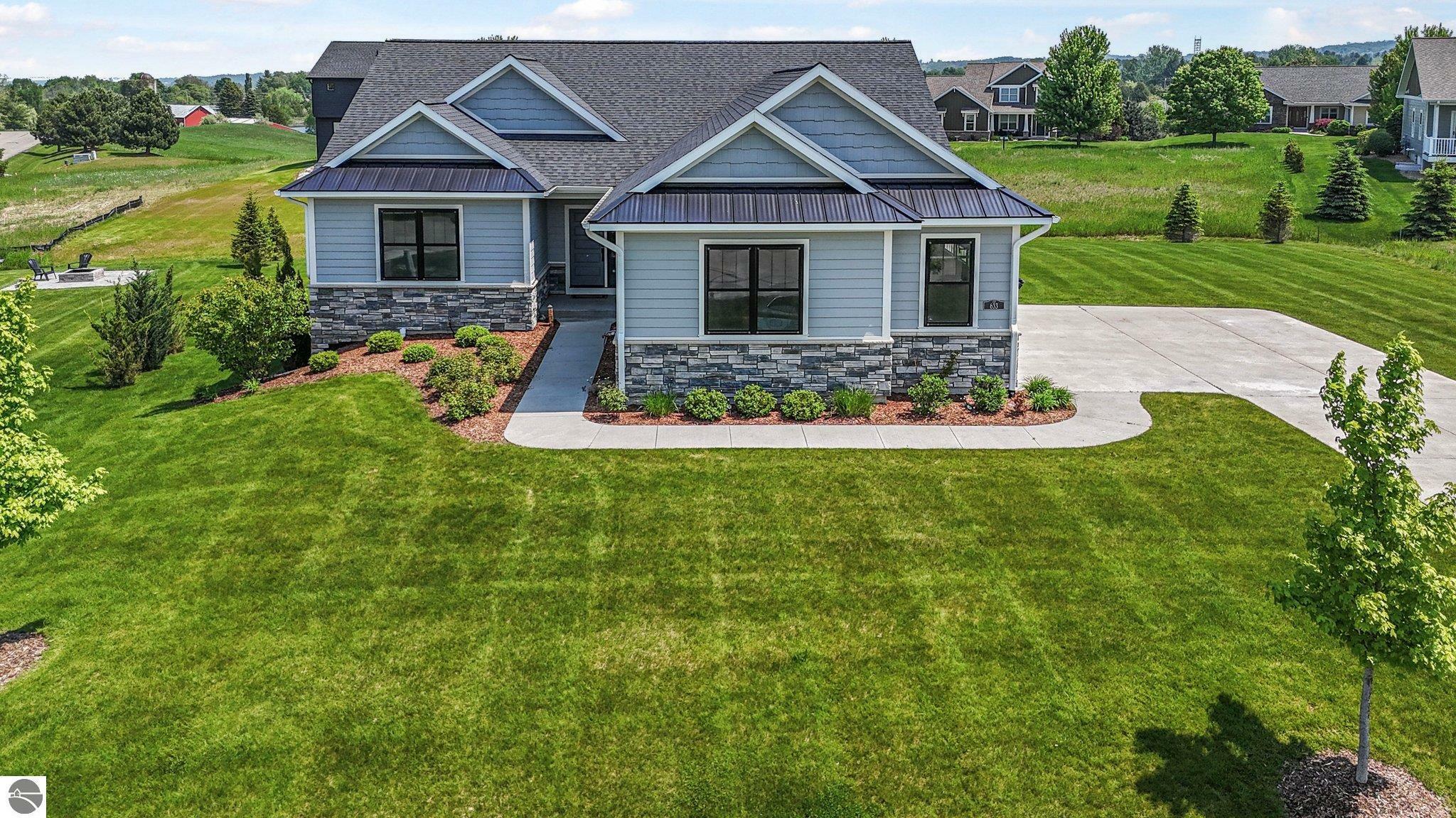 633 Madeira Drive  Traverse City MI 49696 photo