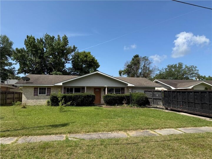 311 Dover Street  Slidell LA 70458 photo