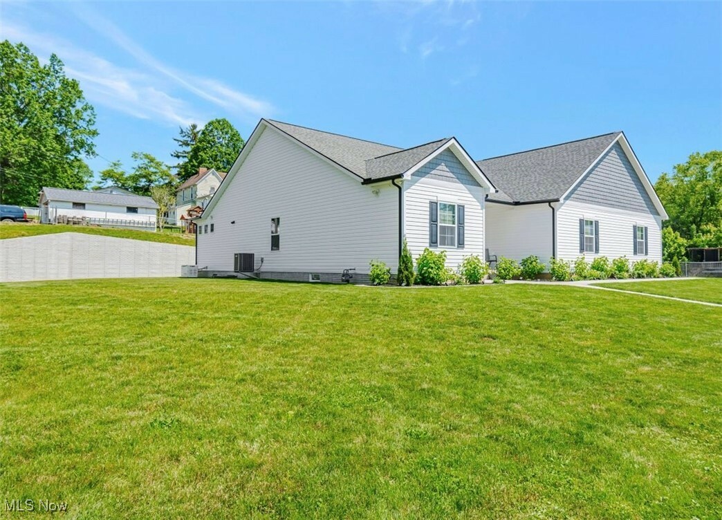 Property Photo: 614 N 11th Street OH 43725