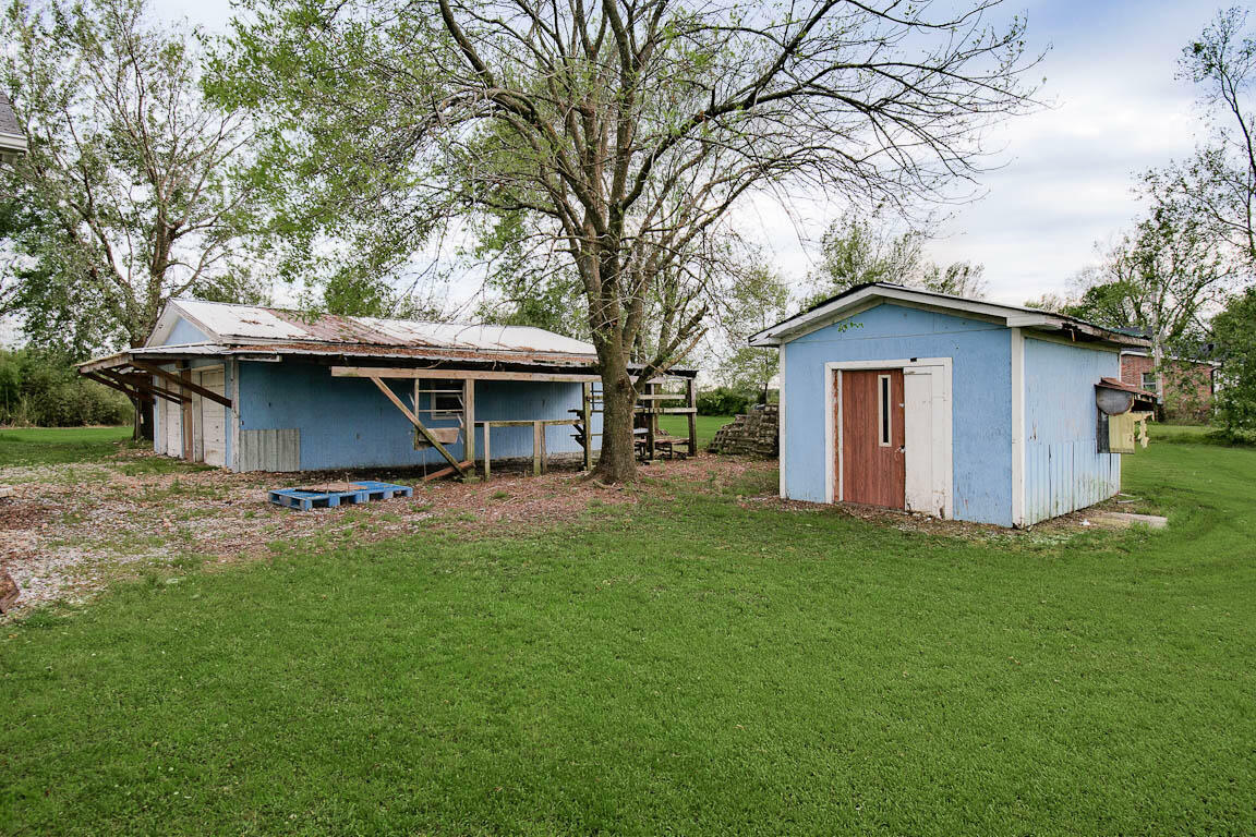 Property Photo: 20724 E 578 Road OK 74338