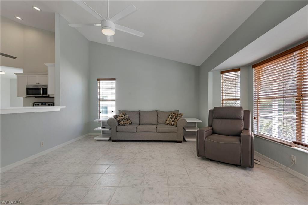 Property Photo: 604 Lambton Ln FL 34104