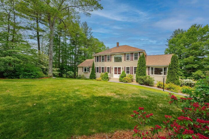 10 Jason Drive  Londonderry NH 03053 photo