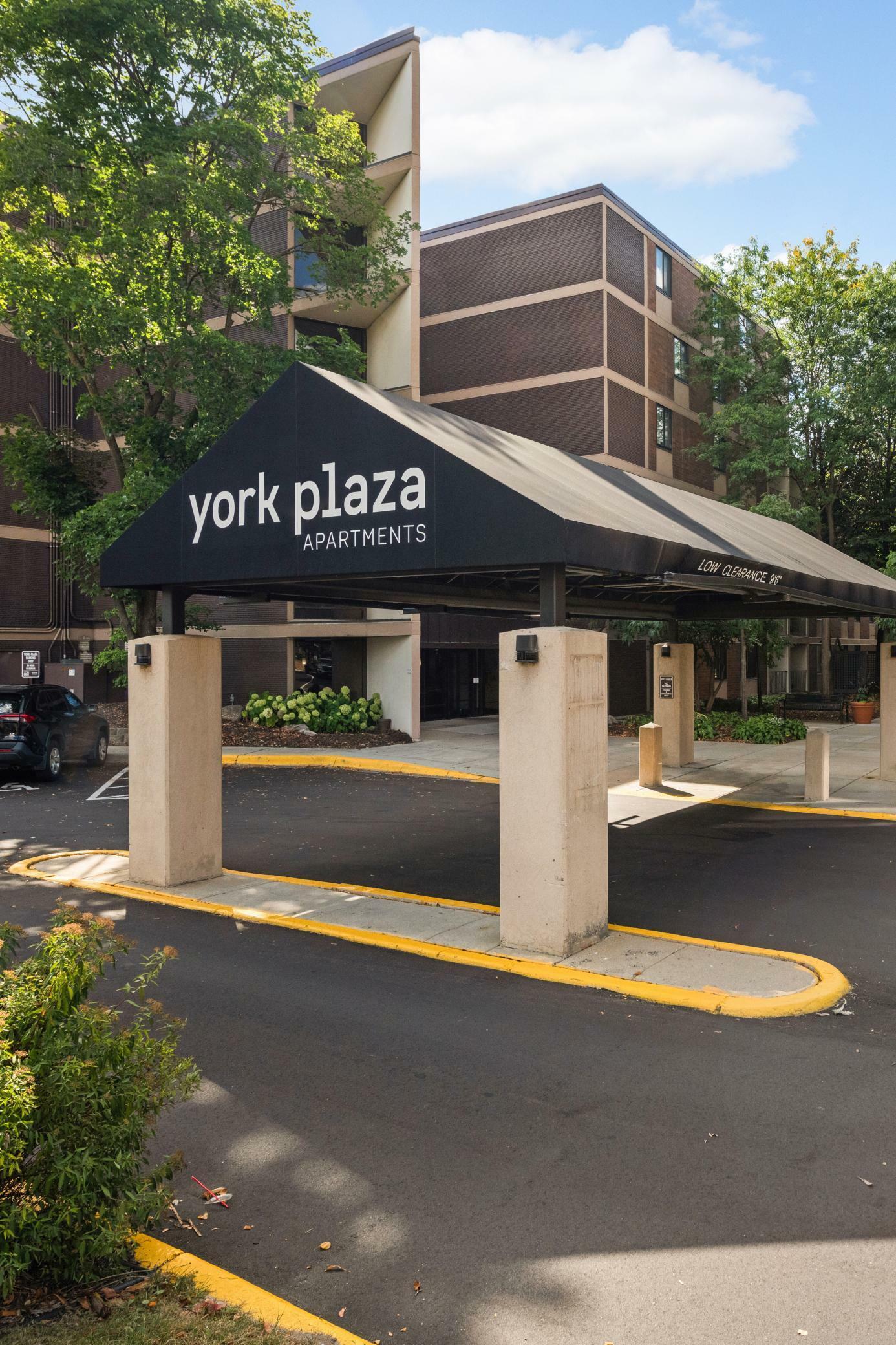 Property Photo: 7200 York Avenue S 608 MN 55435