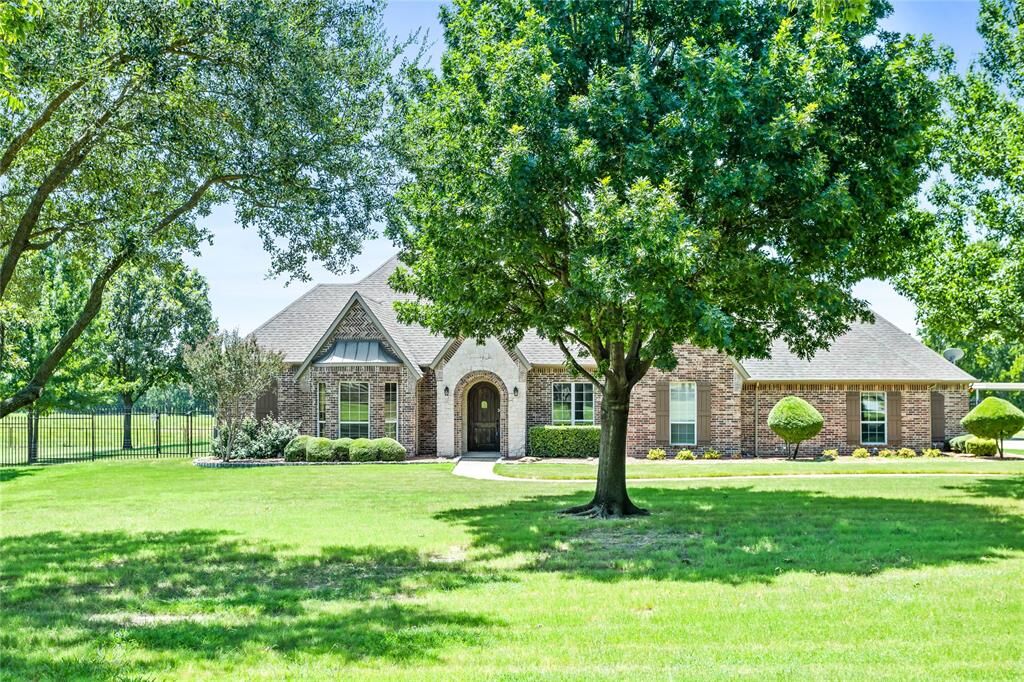 Property Photo:  502 Long Creek Road  TX 75182 