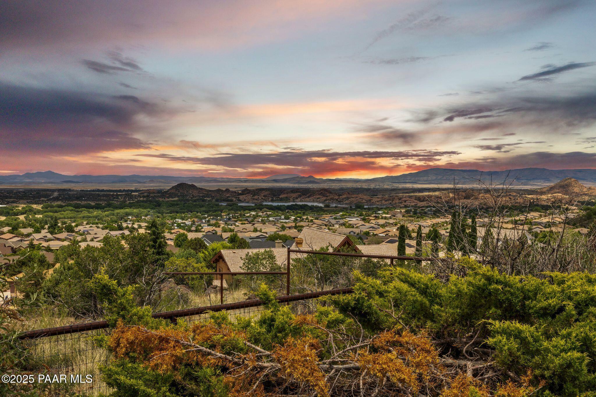 Property Photo: 854 Flaming Arrow AZ 86301
