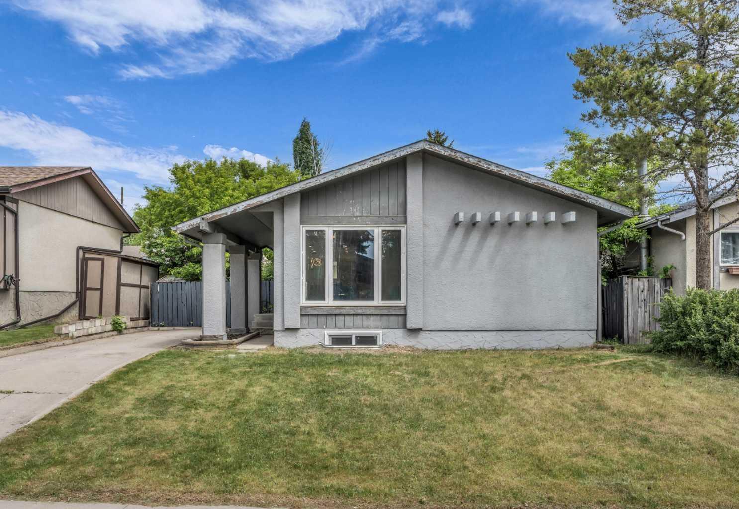 Property Photo: 236 Ogden Crescent SE AB T2C 1R1