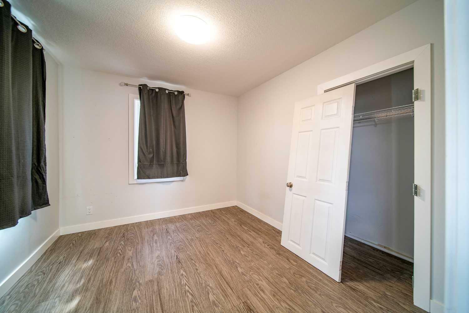 Photo de la propriété: 401 14 Street AB T9W 1G4