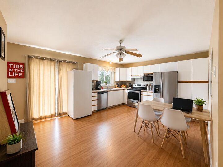 Property Photo: 4500 Redwood Place AB T0G 1E0