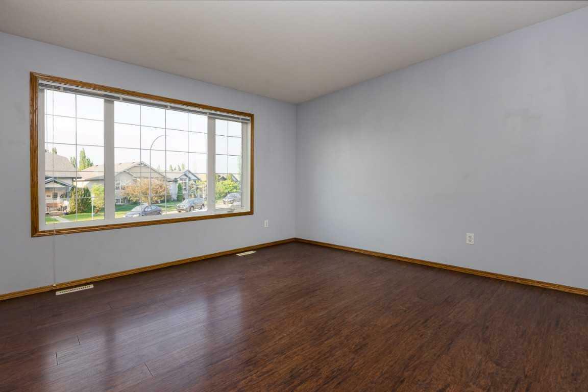 Property Photo: 162 Lanterman Close AB T4R 3N8