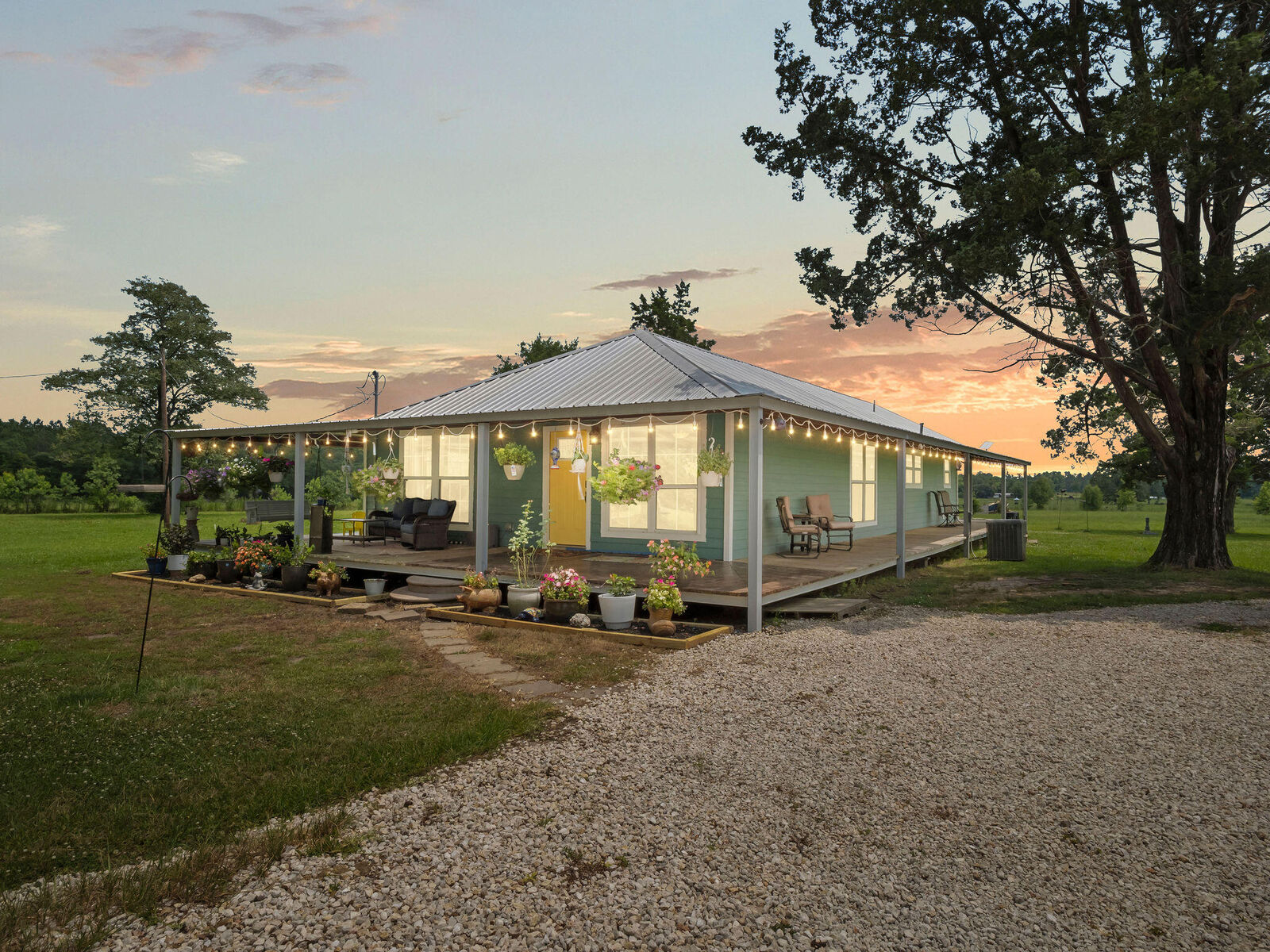 Property Photo:  977 Herman Smith Rd  LA 70634 