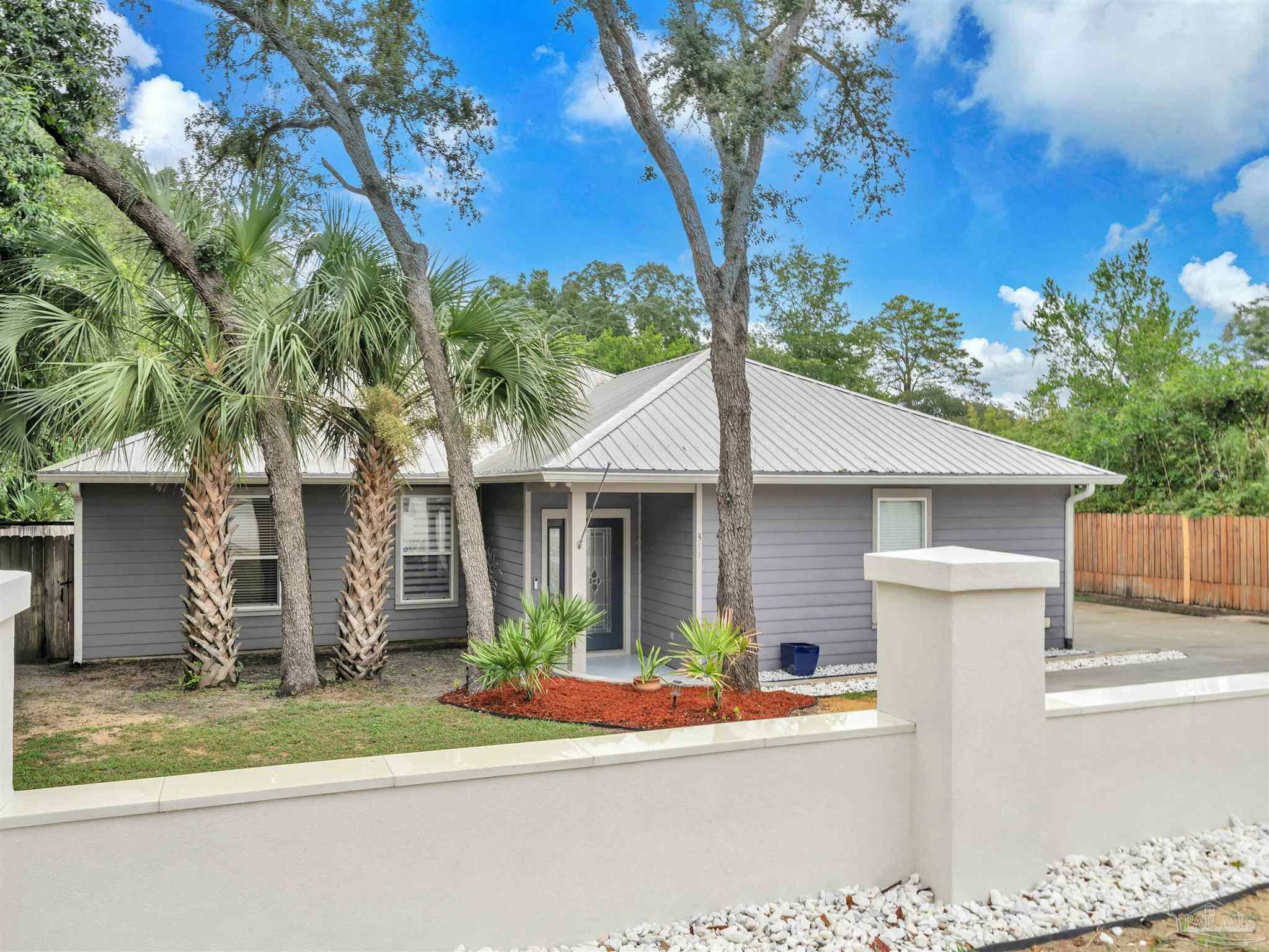 Property Photo: 311 NW Beal Pkwy FL 32548