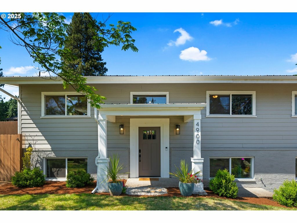 Property Photo: 4900 NE 60th St WA 98661