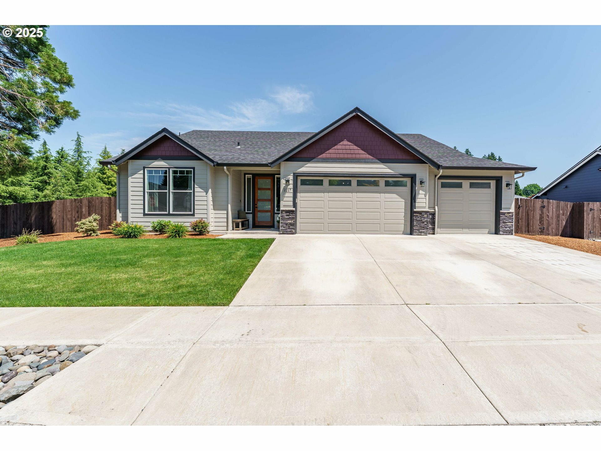Property Photo: 2217 NW 2nd Ave WA 98604