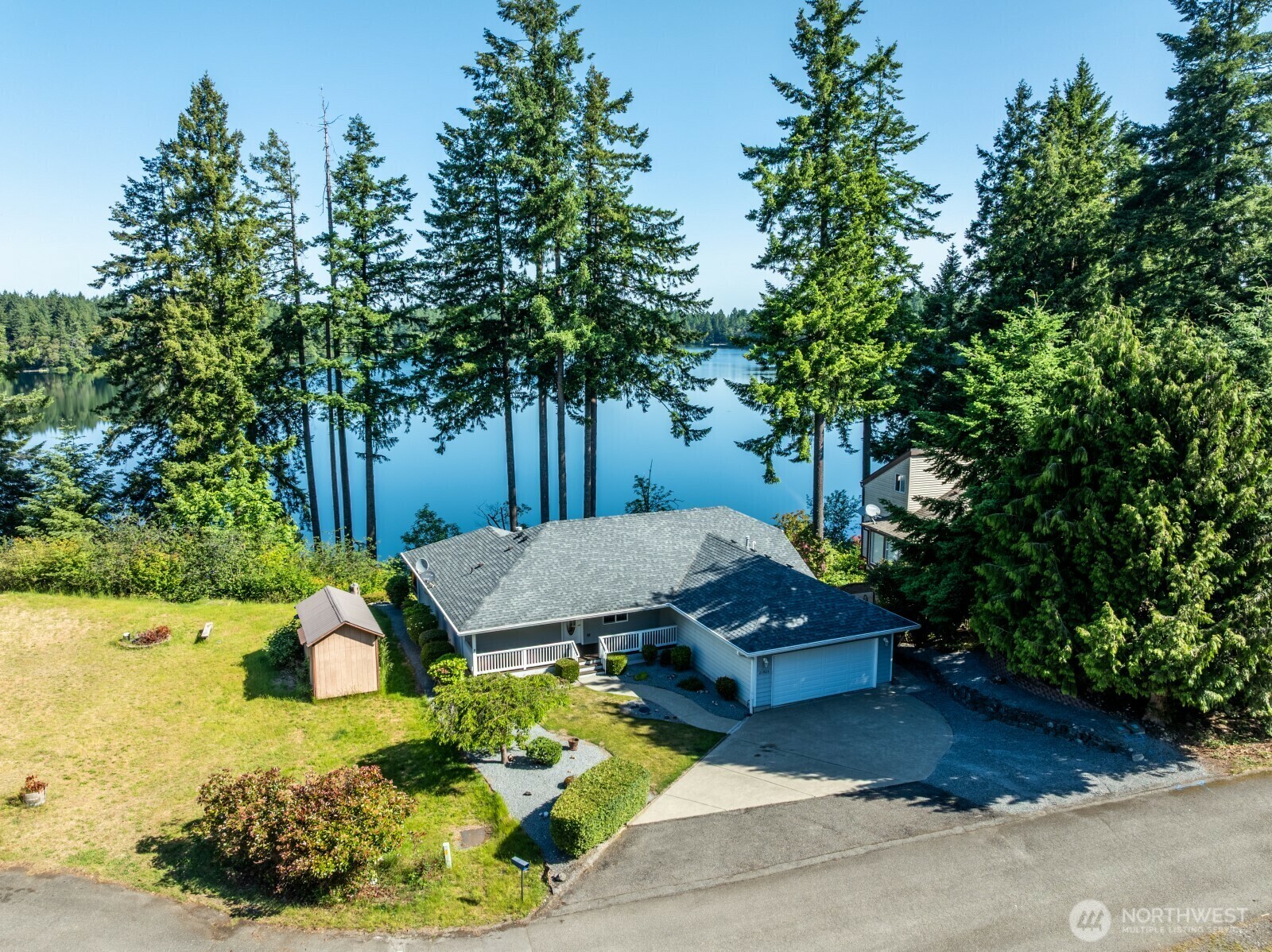 Property Photo: 21925 Promontory Court SE WA 98597
