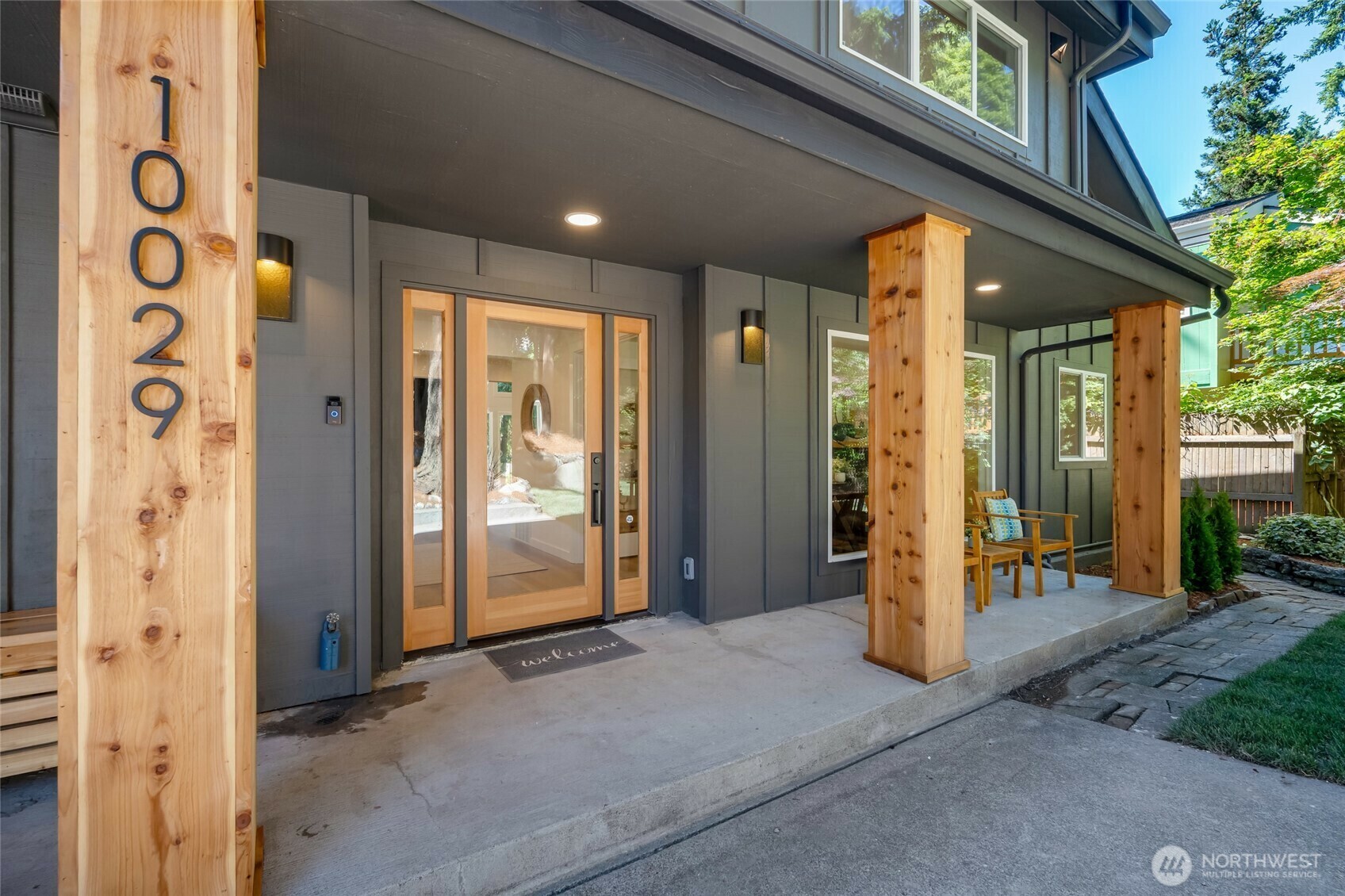 Property Photo: 10029 46th Avenue NE WA 98125