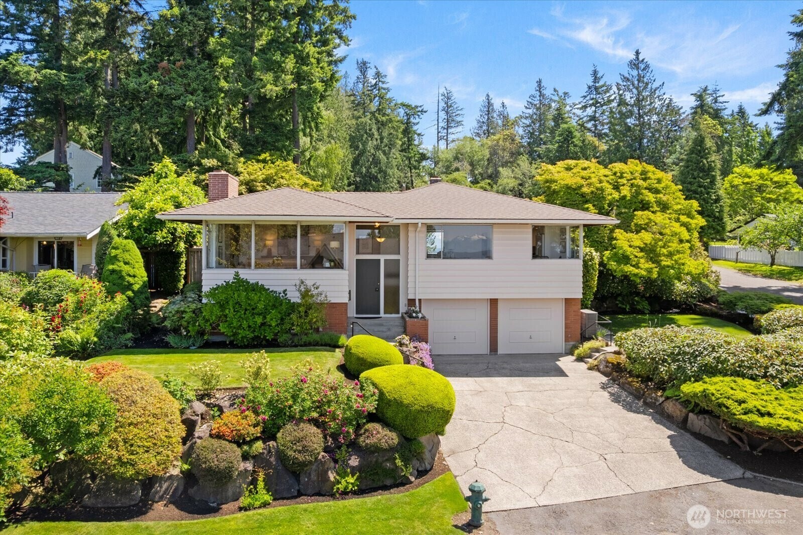 Property Photo: 17554 12th Avenue NW WA 98177