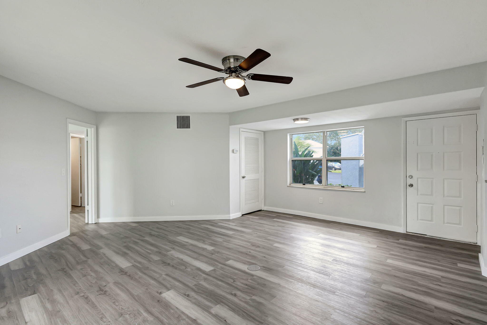 Property Photo: 3200 SE Aster Lane S-102 FL 34994