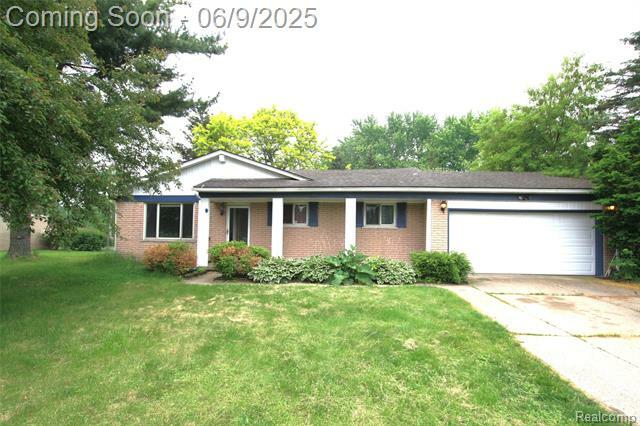 Property Photo: 6325 Clarkston Road MI 48346