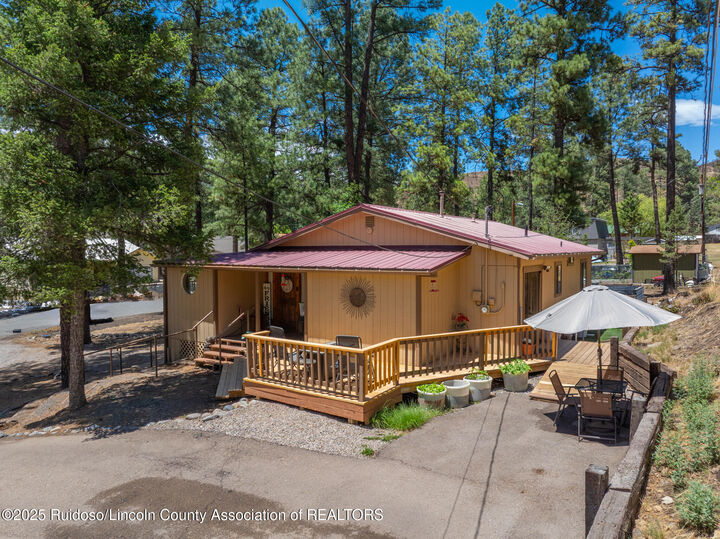 Property Photo:  126 Leon Farrar Dr  NM 88345 