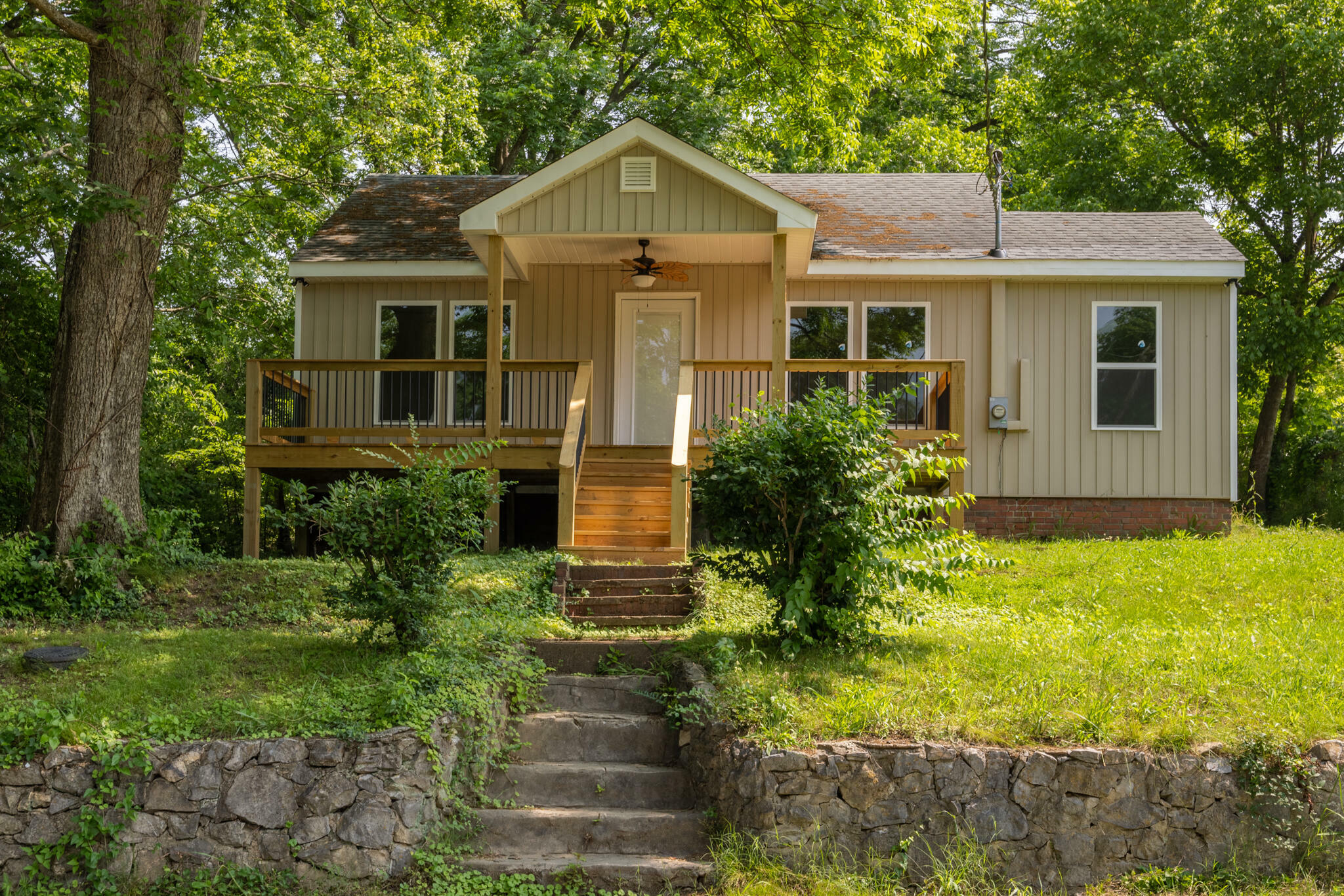 Property Photo:  215 Sunset Drive  TN 37303 