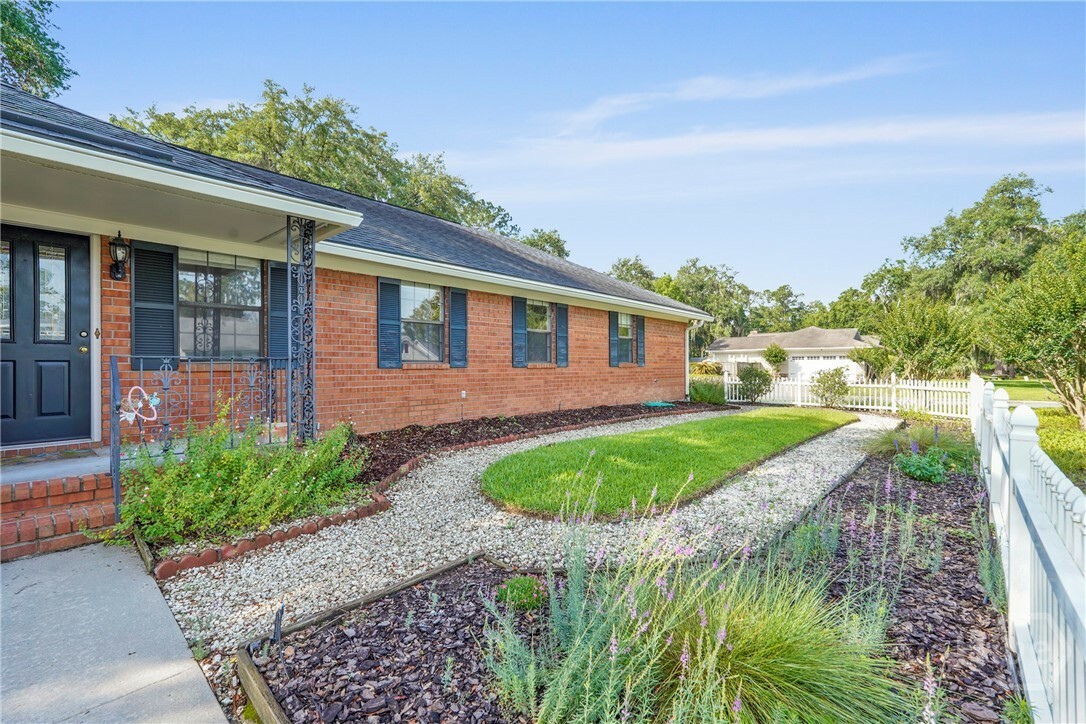 Property Photo: 145 Cardinal Road GA 31406