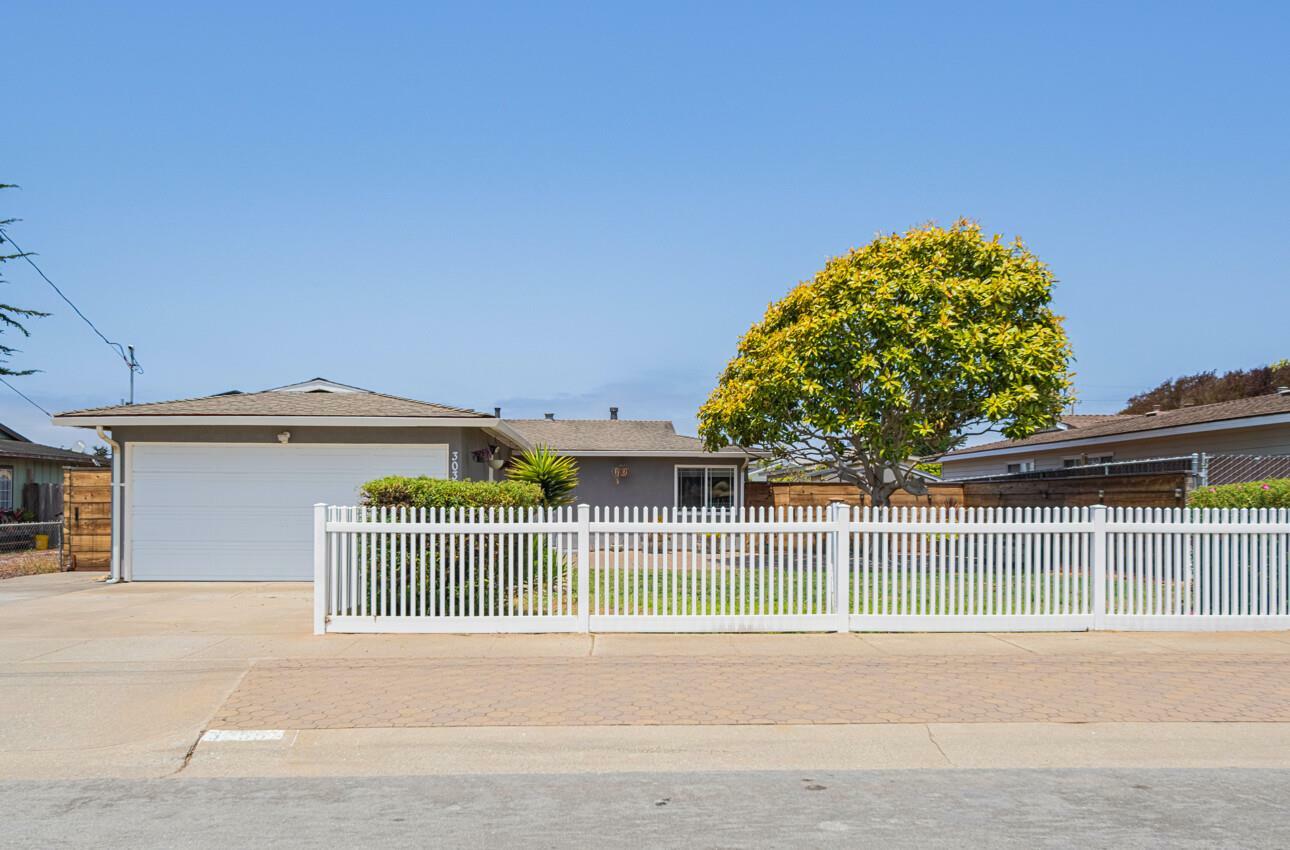3035 King Circle  Marina CA 93933 photo