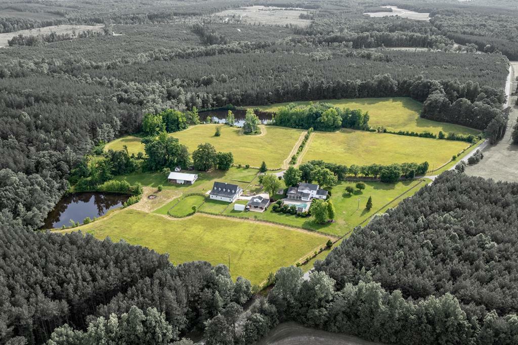 Property Photo: 3122 West Creek Road VA 23930