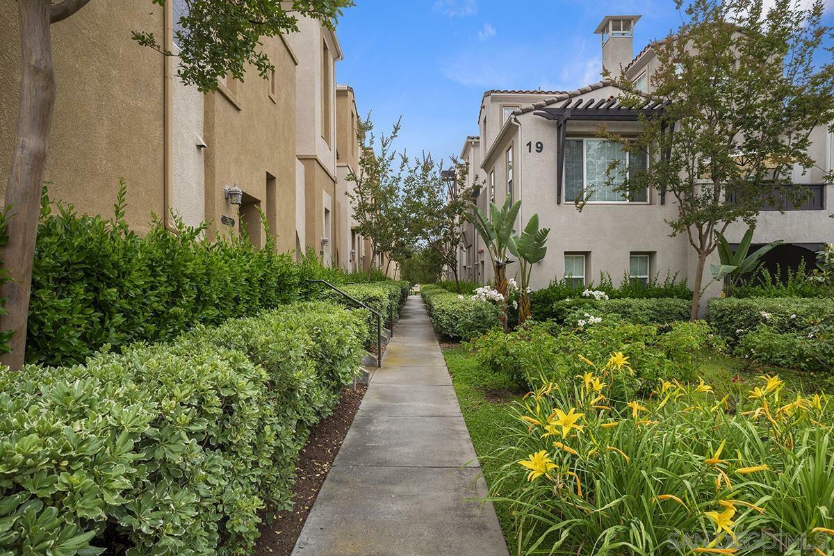 Property Photo: 644 Hatfield Dr CA 92078