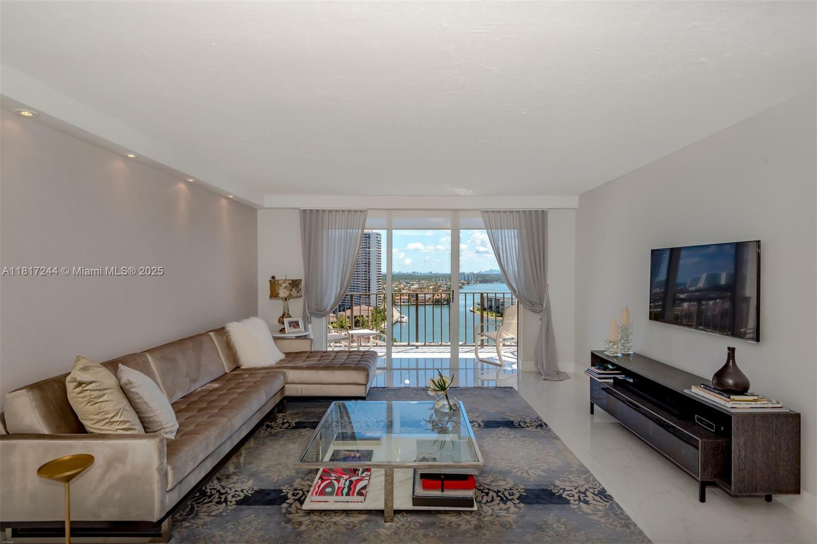Property Photo: 18151 NE 31st Ct 1905 FL 33160