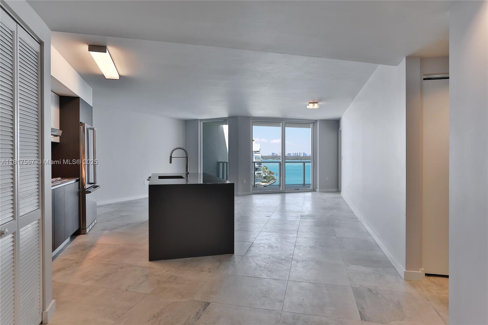 Property Photo: 9821 E Bay Harbor Dr 902 FL 33154