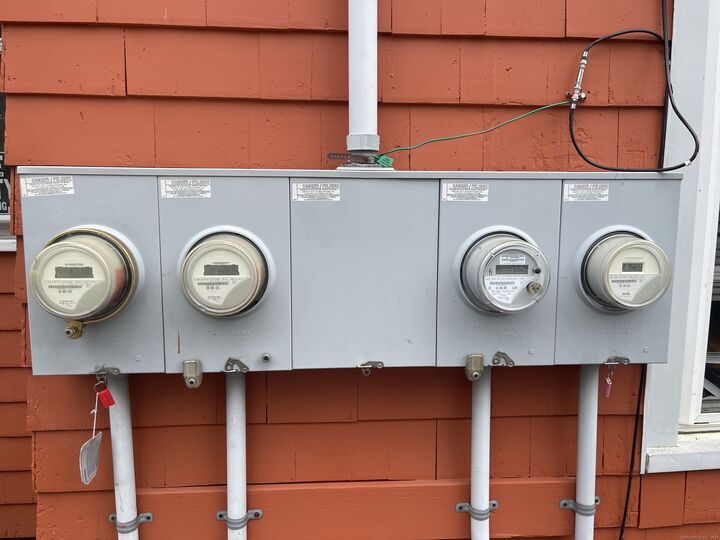 Property Photo:  50 Beacon Street  CT 06704 