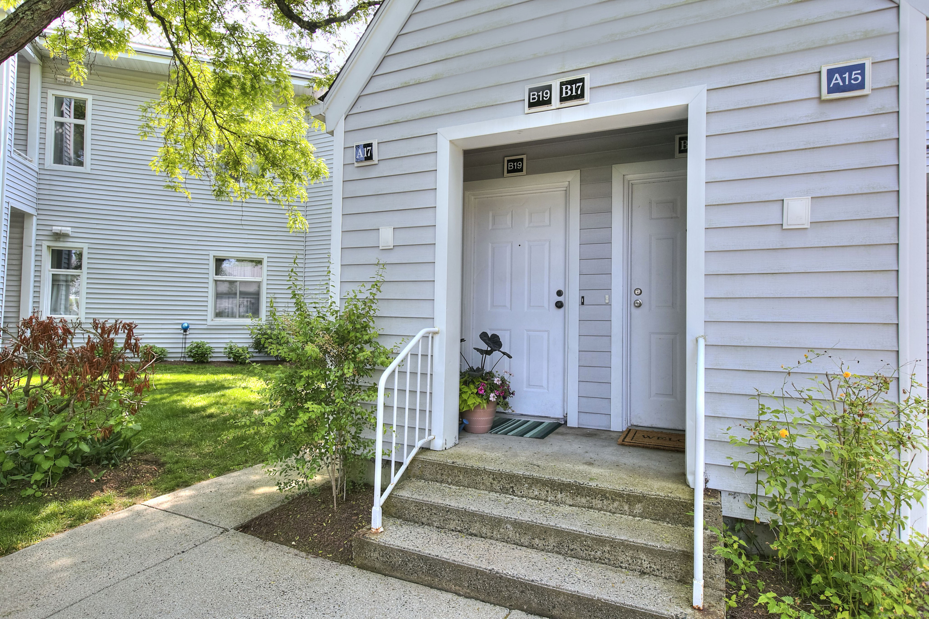 Property Photo: 267 Melba Street Apt B19 CT 06460