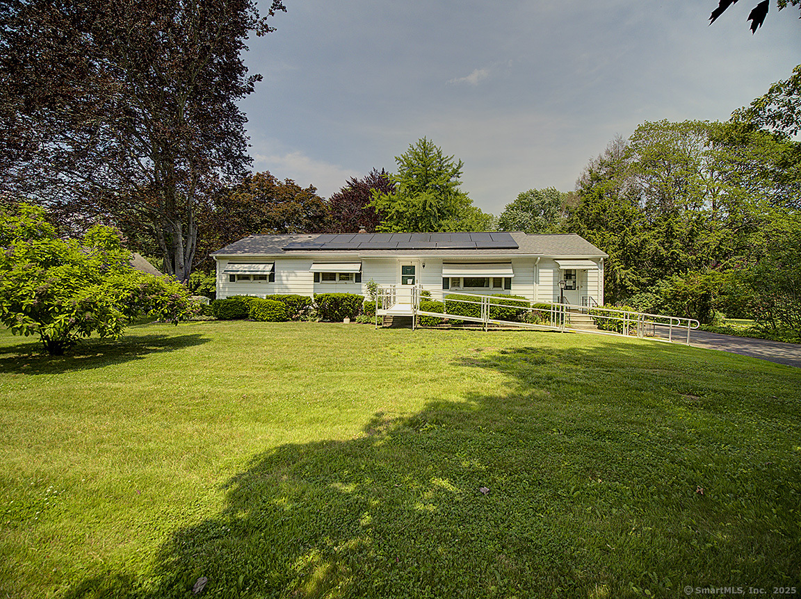Property Photo: 1753 Litchfield Turnpike CT 06525