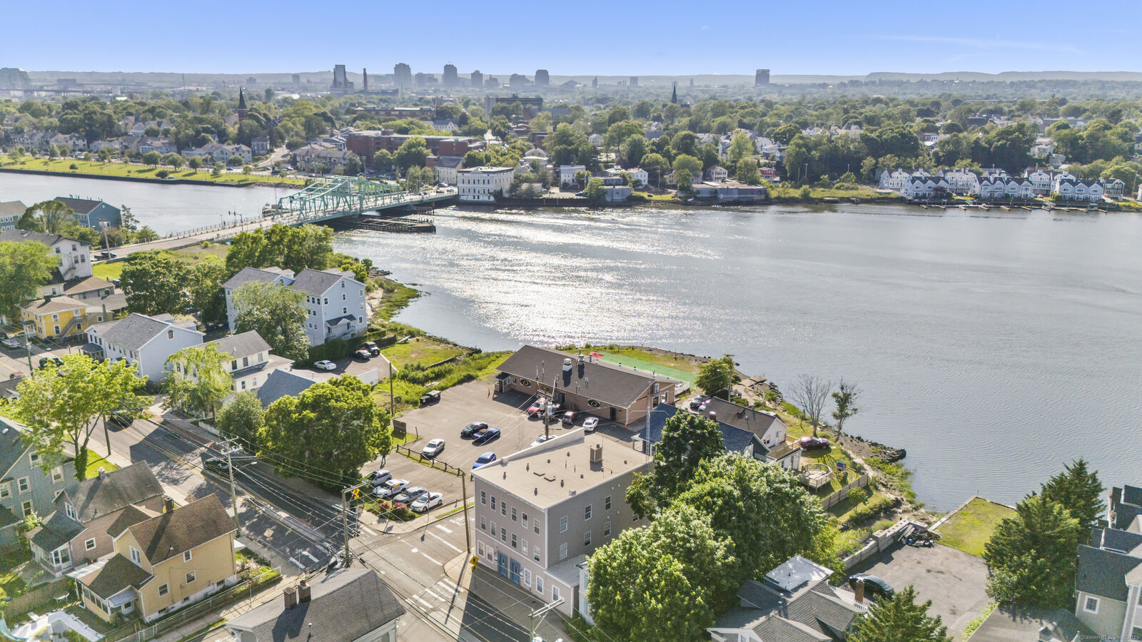 Property Photo:  728 Quinnipiac Avenue  CT 06513 