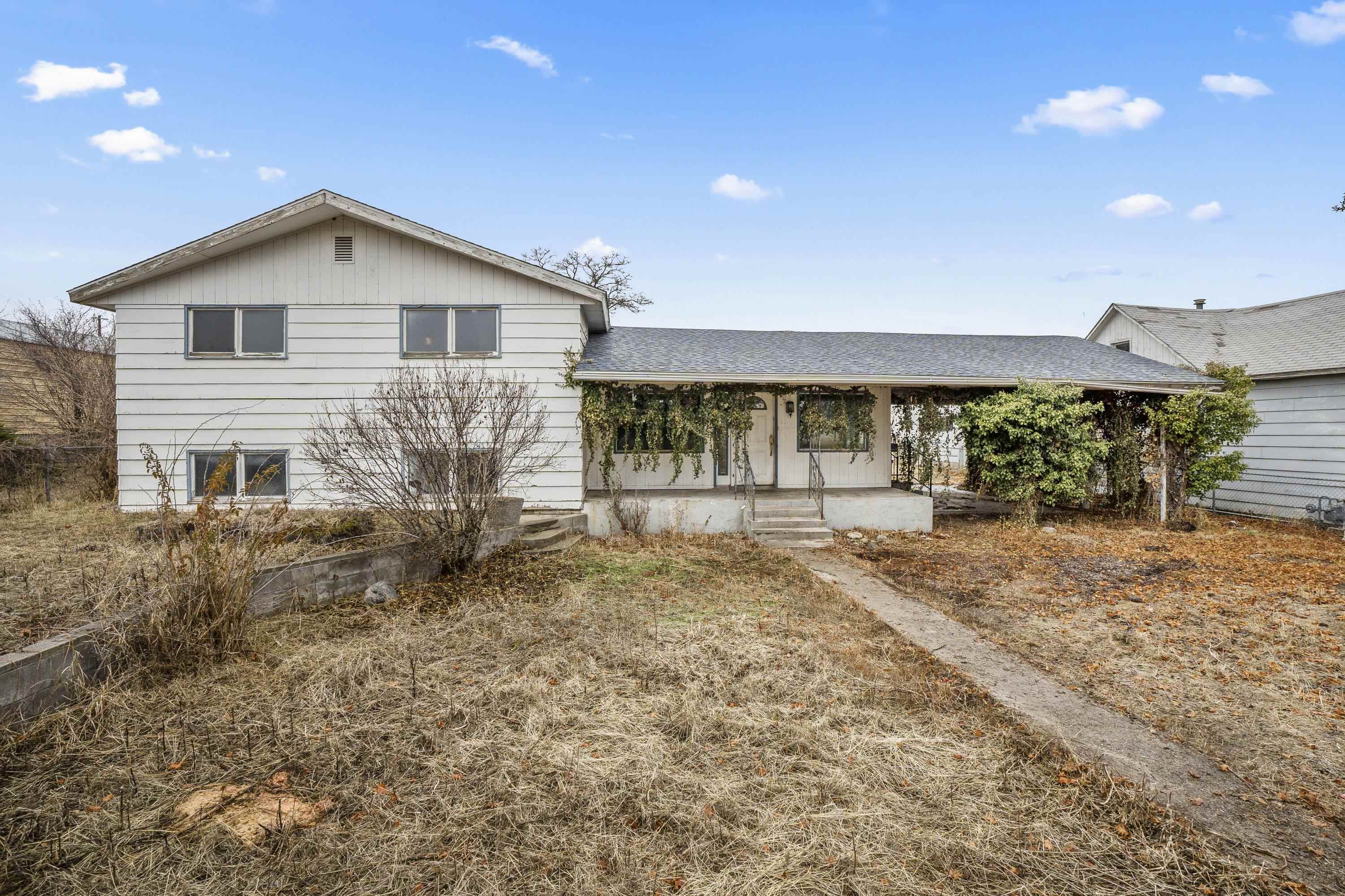 Property Photo: 3707 E Olympic Ave WA 99217