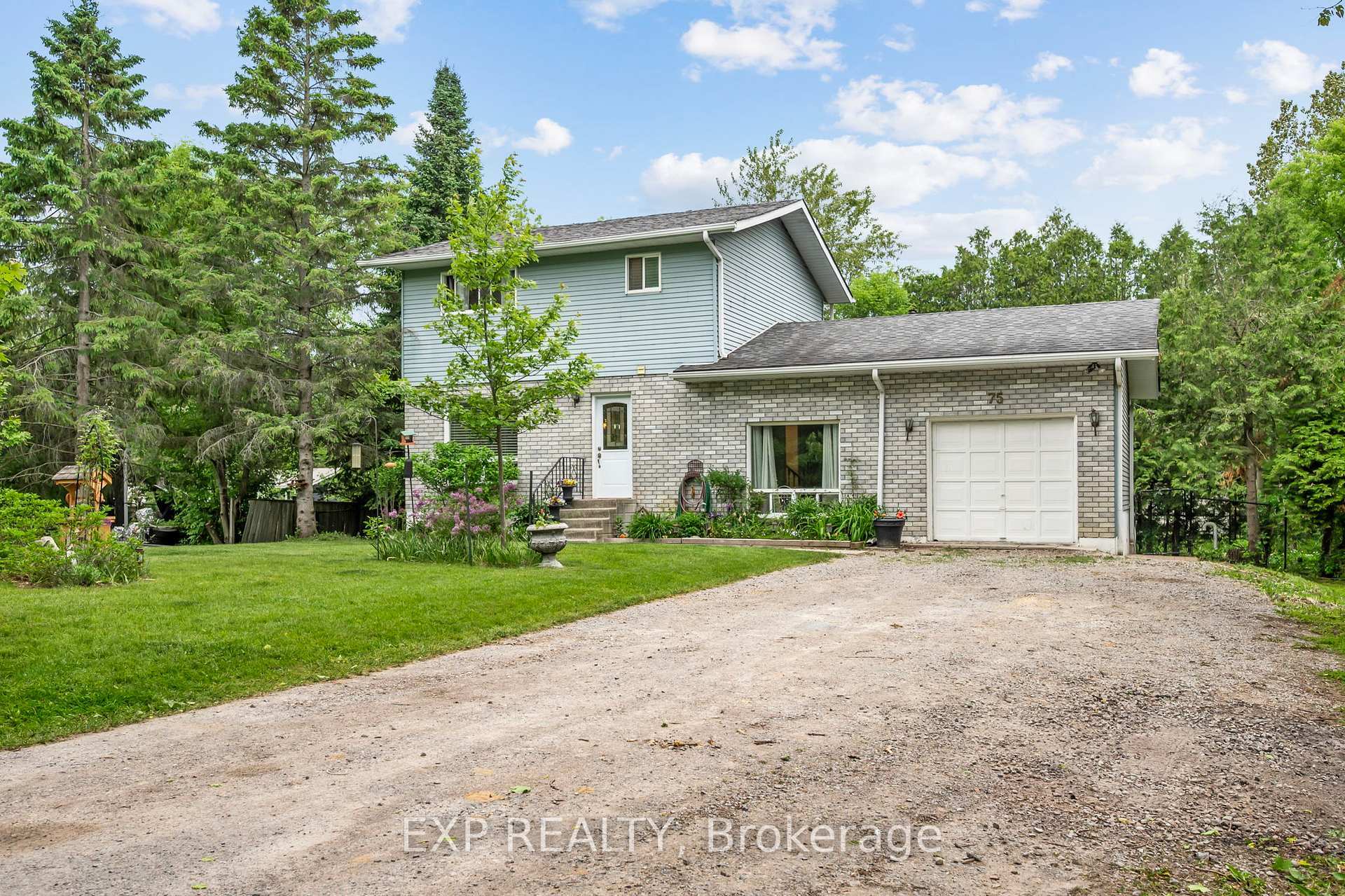 Property Photo: 75 Brook Crescent ON L0E 1N0