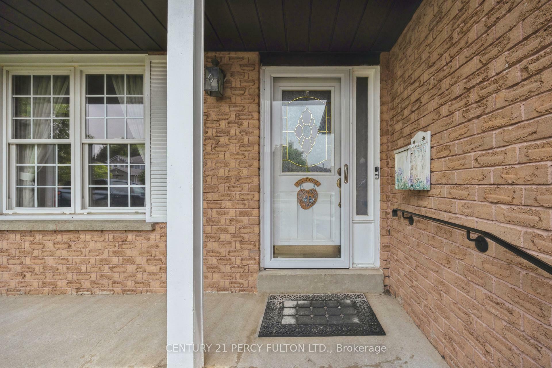 Photo de la propriété: 53 Sandringham Drive ON L1E 1X2