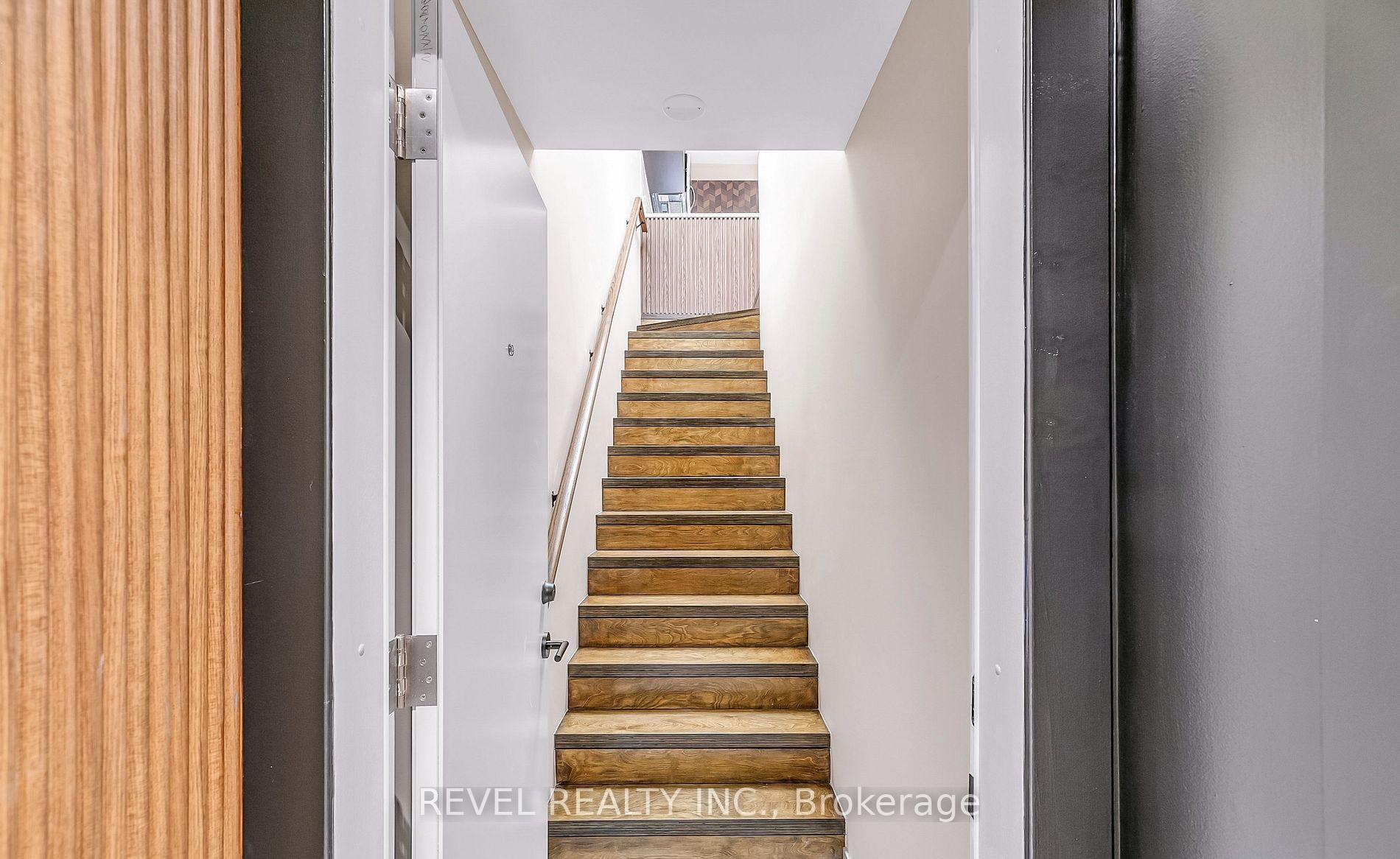 Property Photo: 27 Chisholm Avenue Private Loft ON M4C 4V1