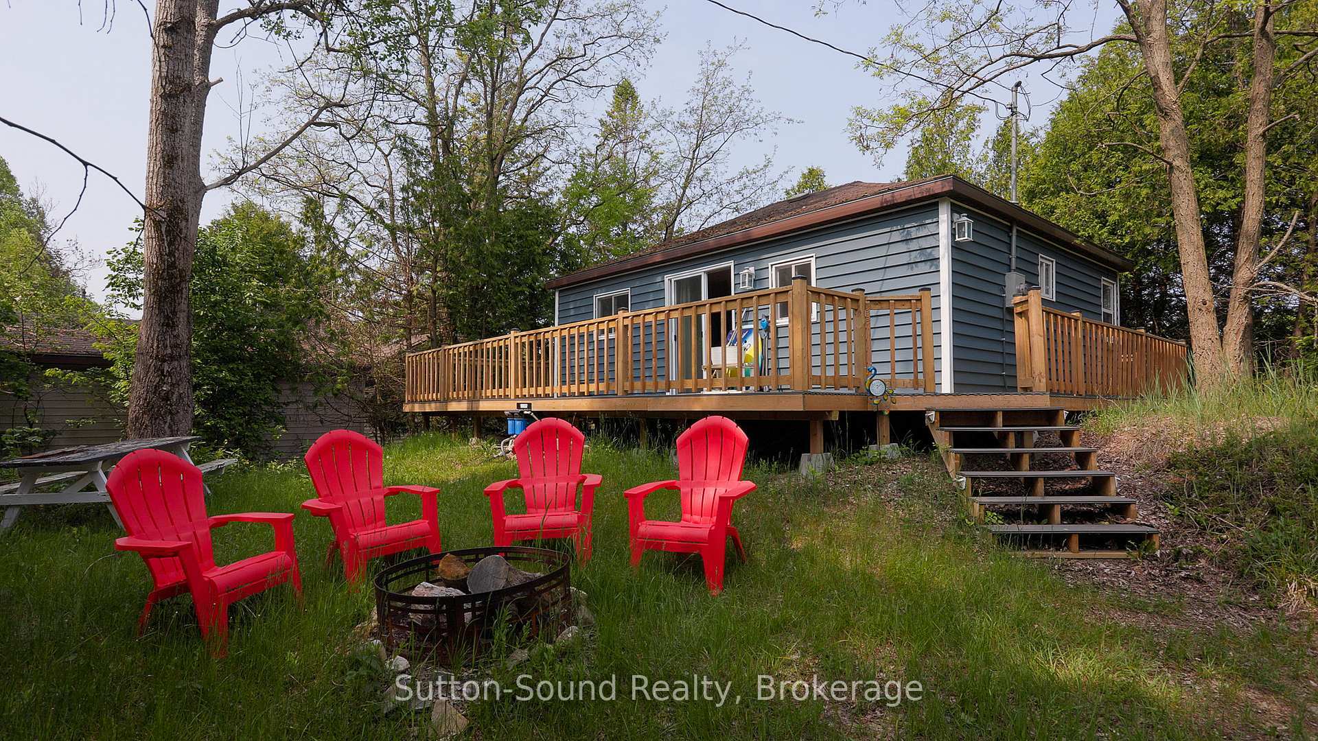 Property Photo:  1055 2nd Avenue S  ON N0H 2G0 