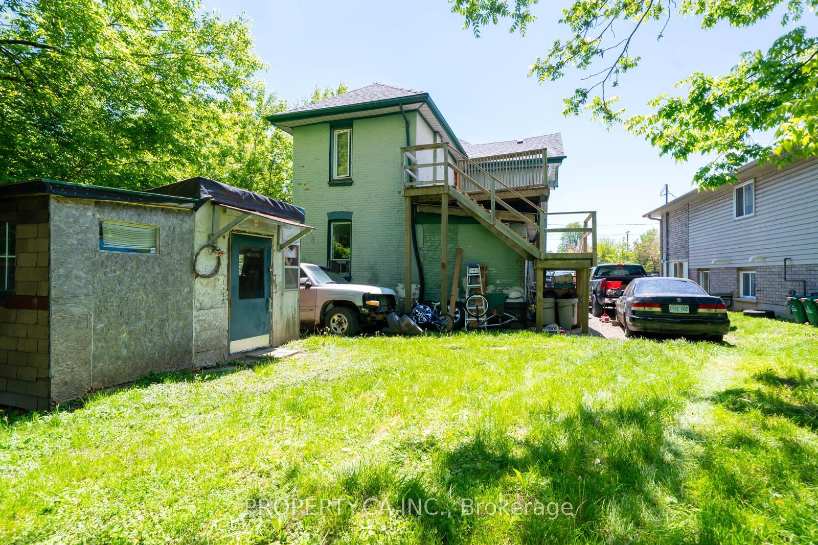 Property Photo: 158 Wellington Street ON N3S 3Y7