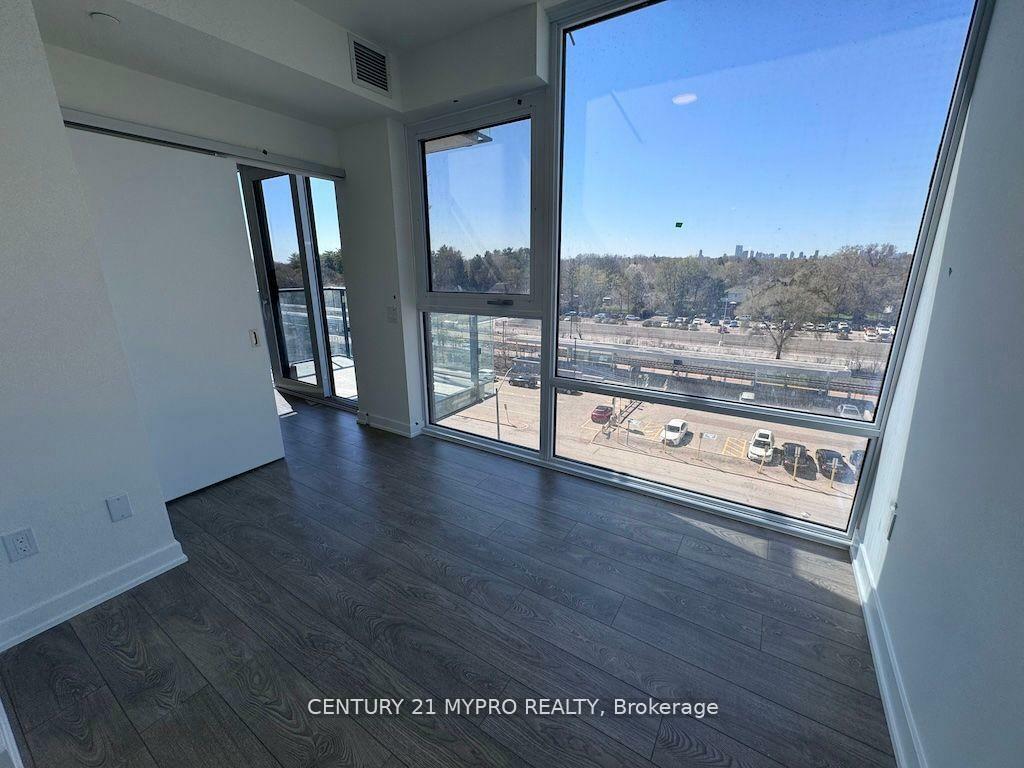 Photo de la propriété: 28 Ann Street 520 ON L5G 0E1