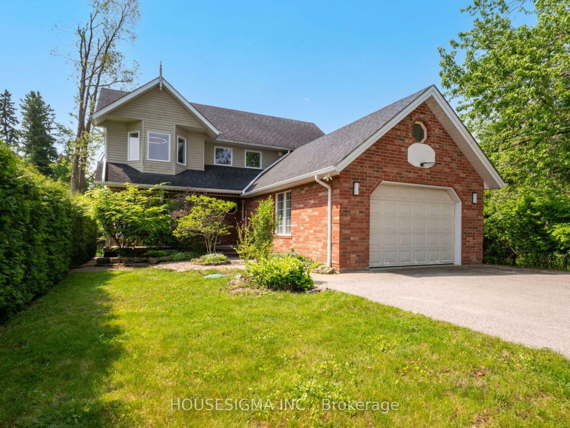 Property Photo: 6053 Hillsdale Drive ON L4A 7X3